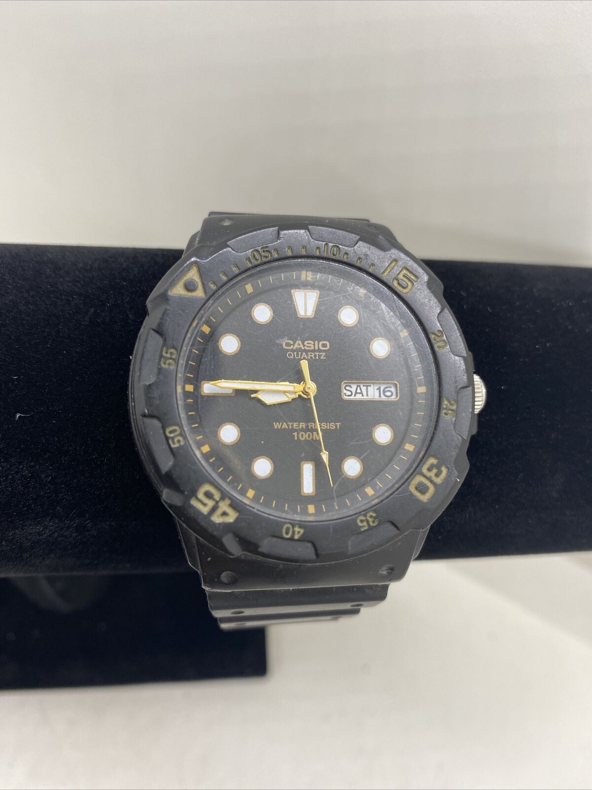 CASIO Men's Watch MRW-200H 5125 Black Gold Day Date 43mm Quartz